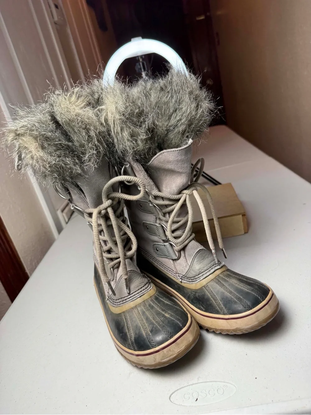 Sorel Joan of Arctic Boots Women, Size US 9/ EUR 40 Quarry/ Black Winter Boots